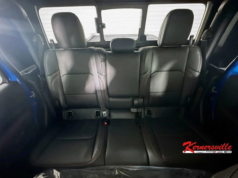 2026 Jeep JT Gladiator - Image 10 of 12