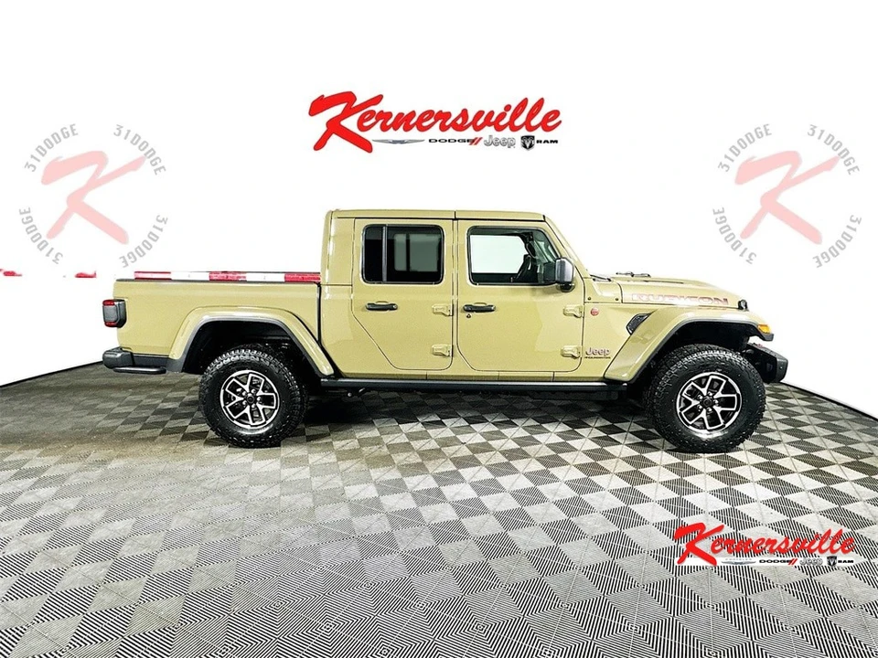 2026 Jeep JT Gladiator - Image 8 of 12