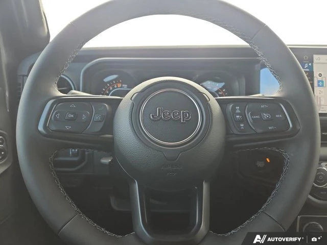 2026 Jeep JT Gladiator - Image 14 of 20