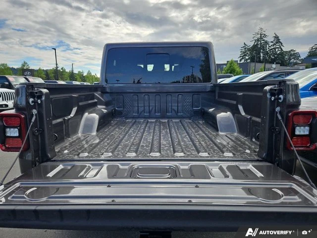 2026 Jeep JT Gladiator - Image 12 of 20