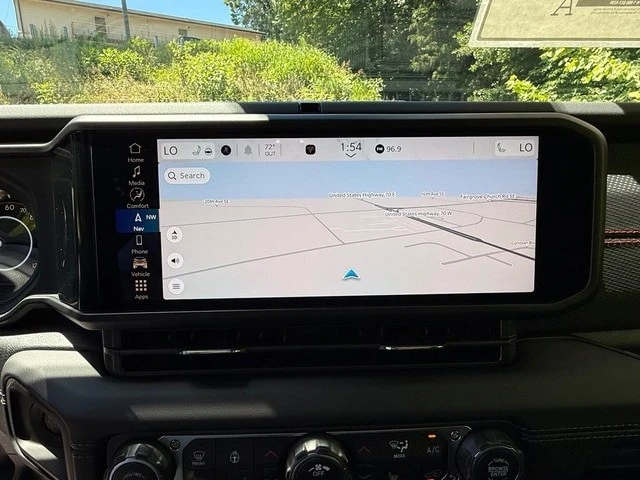 2026 Jeep JT Gladiator - Image 23 of 31