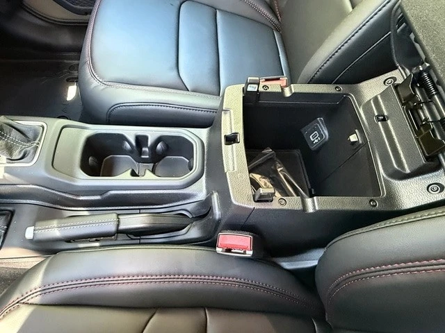 2026 Jeep JT Gladiator - Image 28 of 31