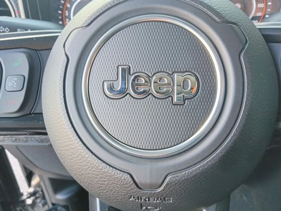 2026 Jeep JT Gladiator - Image 11 of 20