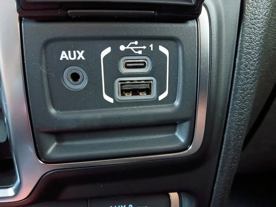 2026 Jeep JT Gladiator - Image 12 of 20