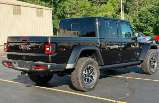 2026 Jeep JT Gladiator - Image 4 of 12