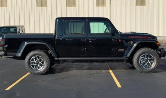 2026 Jeep JT Gladiator - Image 3 of 12