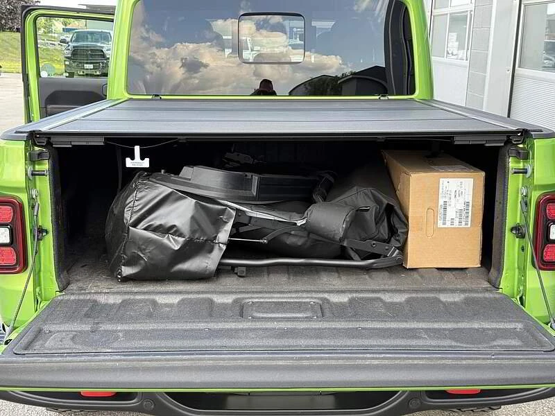 2026 Jeep JT Gladiator - Image 19 of 20