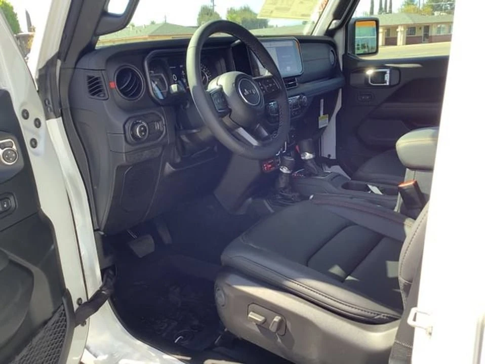 2026 Jeep JT Gladiator - Image 5 of 9