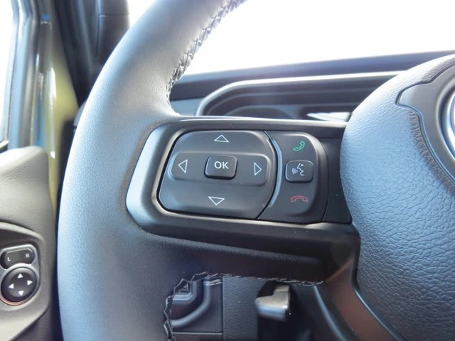 2026 Jeep JT Gladiator - Image 16 of 20