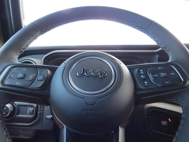 2026 Jeep JT Gladiator - Image 15 of 20