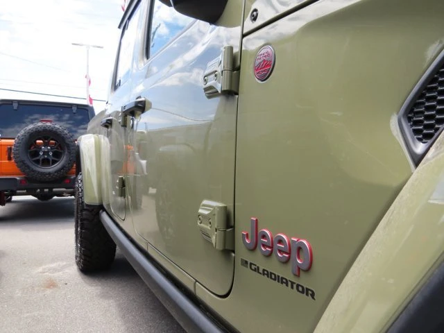 2026 Jeep JT Gladiator - Image 8 of 20