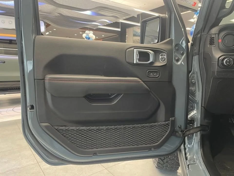 2026 Jeep JT Gladiator - Image 11 of 15