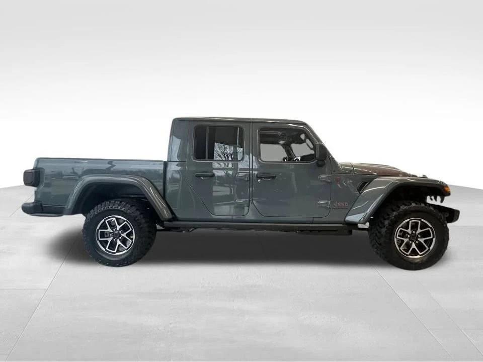 2026 Jeep JT Gladiator - Image 2 of 15