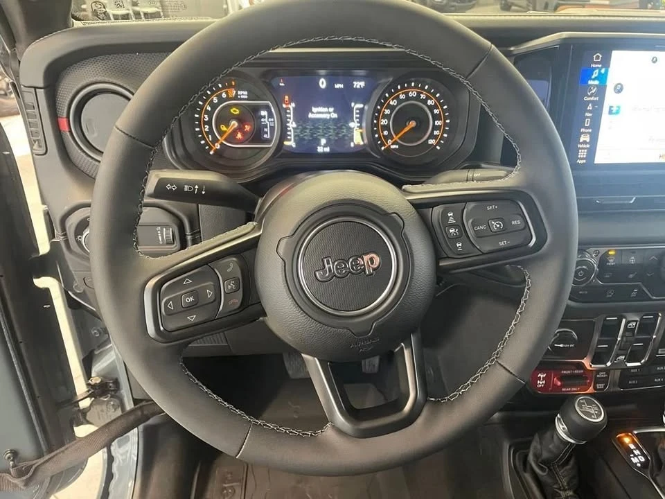2026 Jeep JT Gladiator - Image 14 of 15