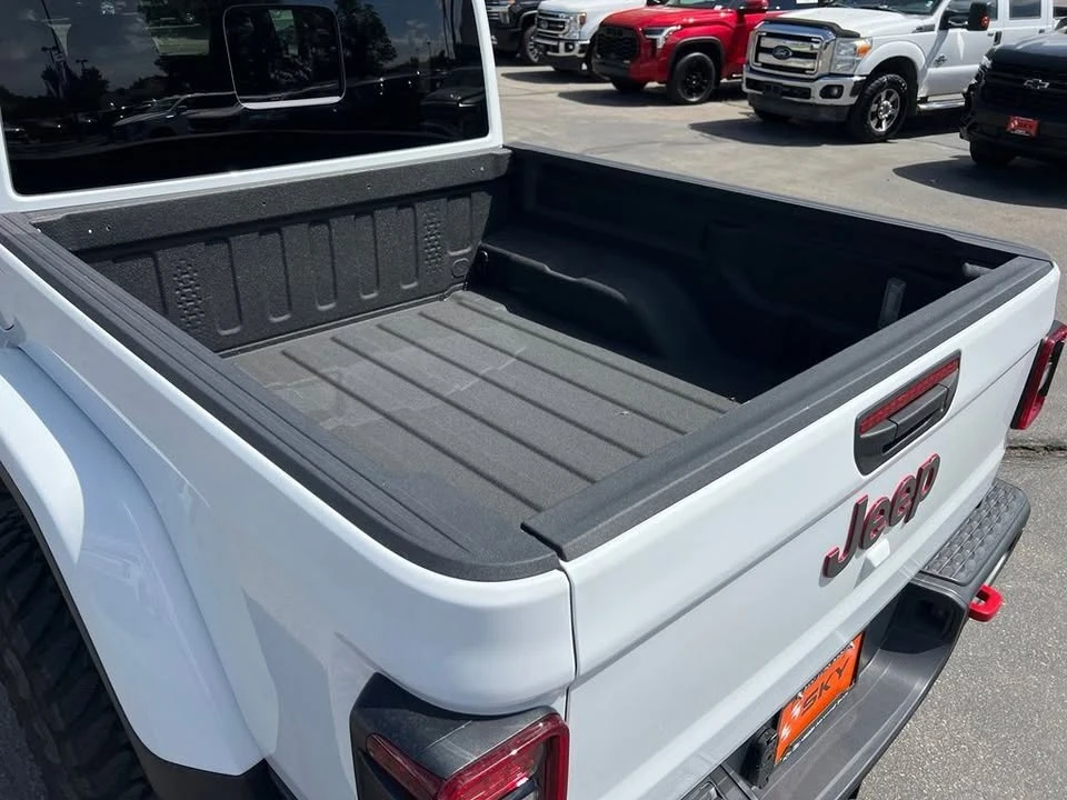2026 Jeep JT Gladiator - Image 8 of 13