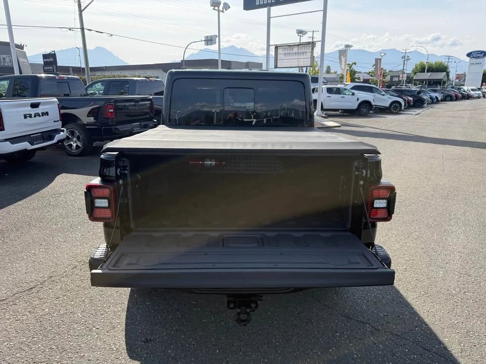 2026 Jeep JT Gladiator - Image 7 of 8