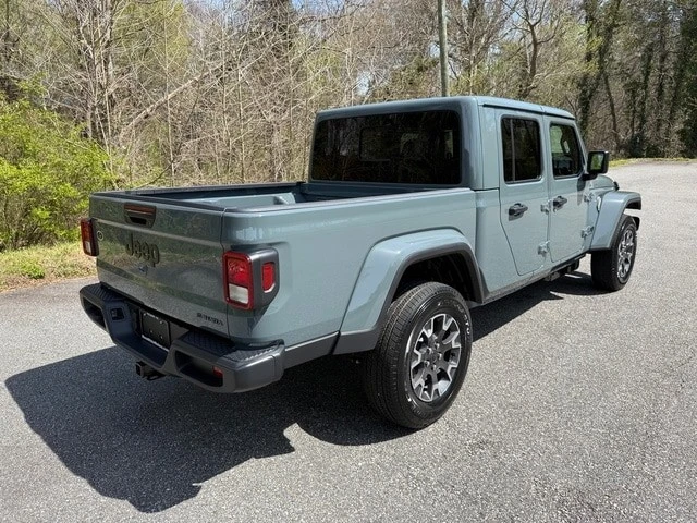 2026 Jeep JT Gladiator - Image 7 of 30