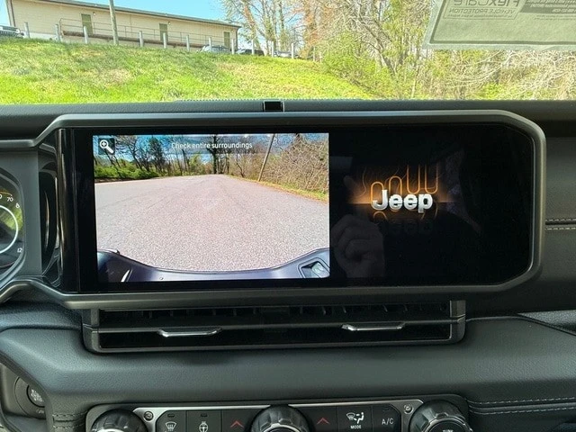 2026 Jeep JT Gladiator - Image 22 of 29