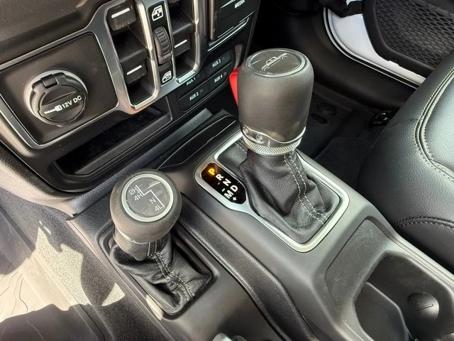2026 Jeep JT Gladiator - Image 24 of 29