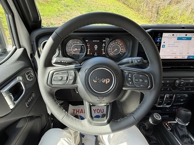 2026 Jeep JT Gladiator - Image 19 of 29