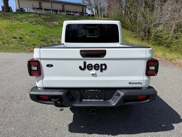 2026 Jeep JT Gladiator - Image 8 of 21