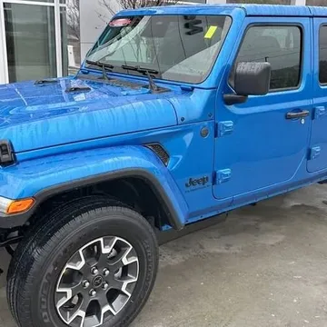 2026 Jeep Gladiator Sahara 4x4