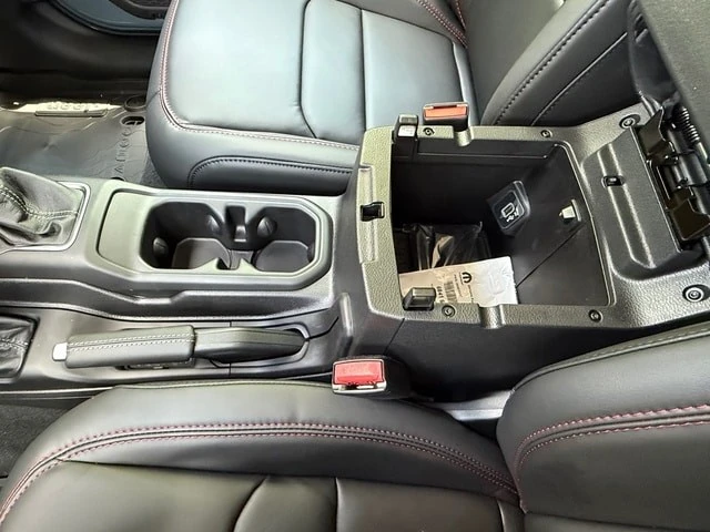 2026 Jeep JT Gladiator - Image 27 of 30