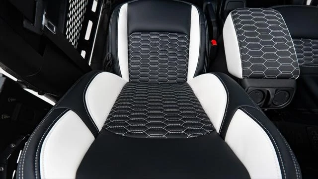 2026 Jeep JT Gladiator - Image 3 of 21