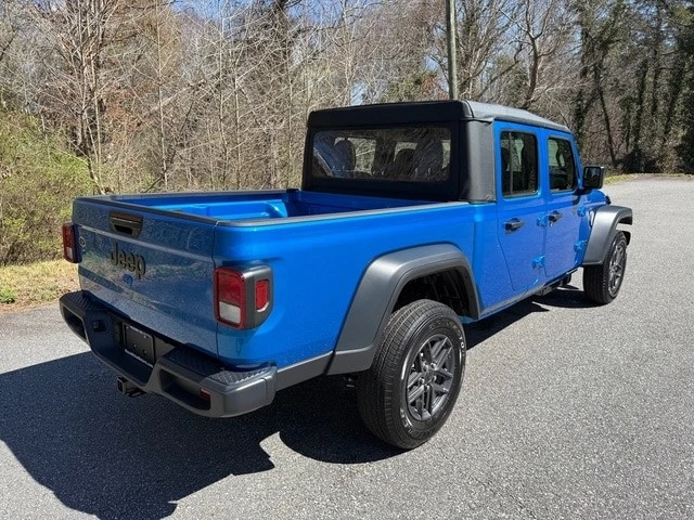 2026 Jeep JT Gladiator - Image 7 of 29