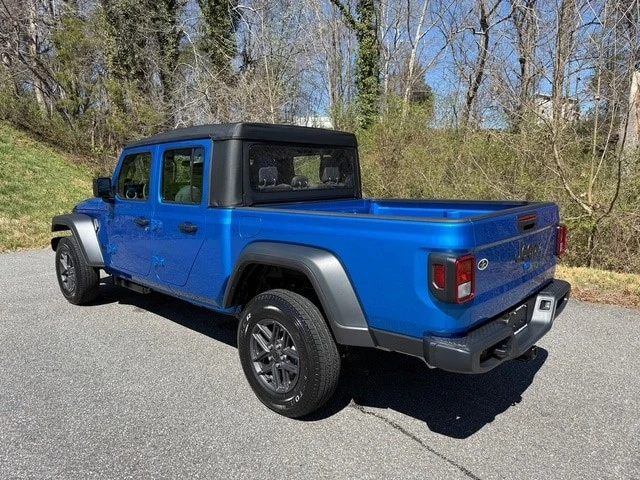 2026 Jeep JT Gladiator - Image 10 of 29