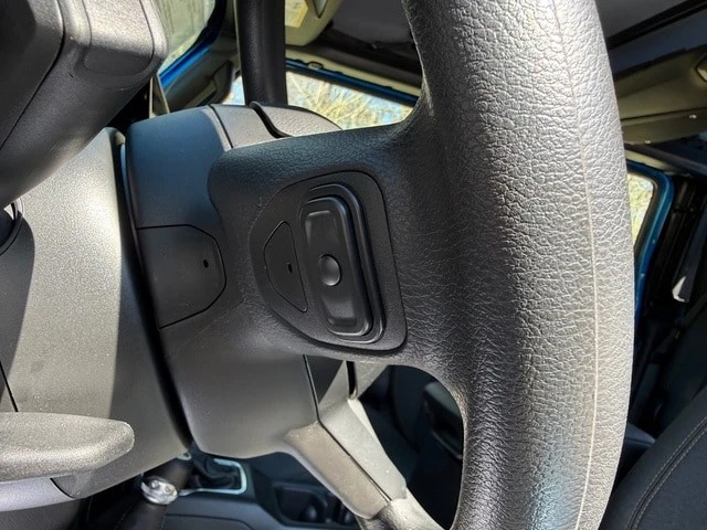 2026 Jeep JT Gladiator - Image 15 of 29