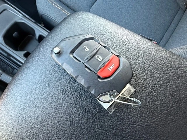 2026 Jeep JT Gladiator - Image 28 of 29