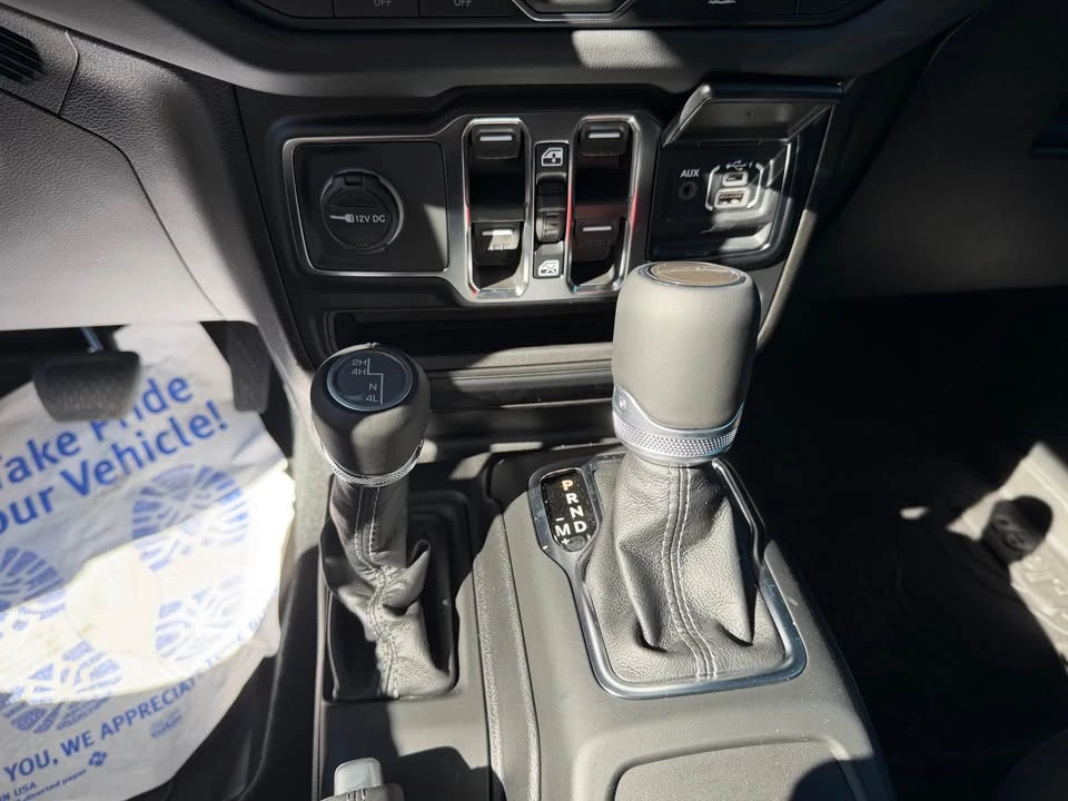 2026 Jeep JT Gladiator - Image 10 of 16
