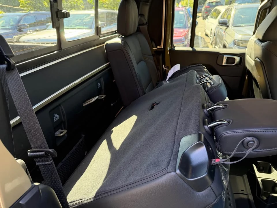 2026 Jeep JT Gladiator - Image 15 of 16