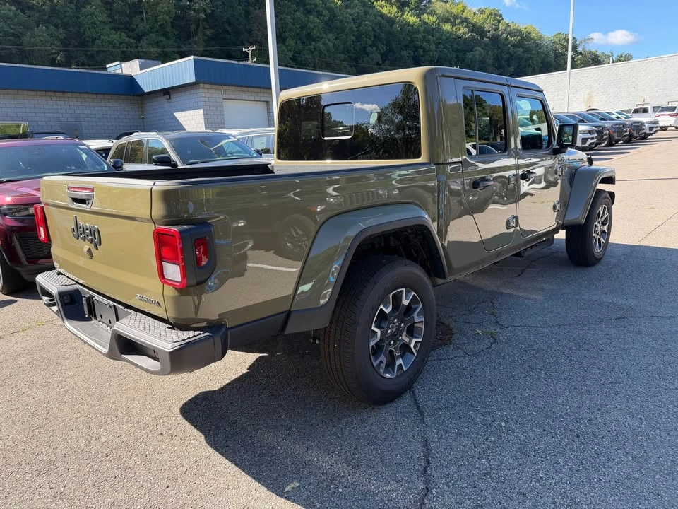 2026 Jeep JT Gladiator - Image 5 of 16