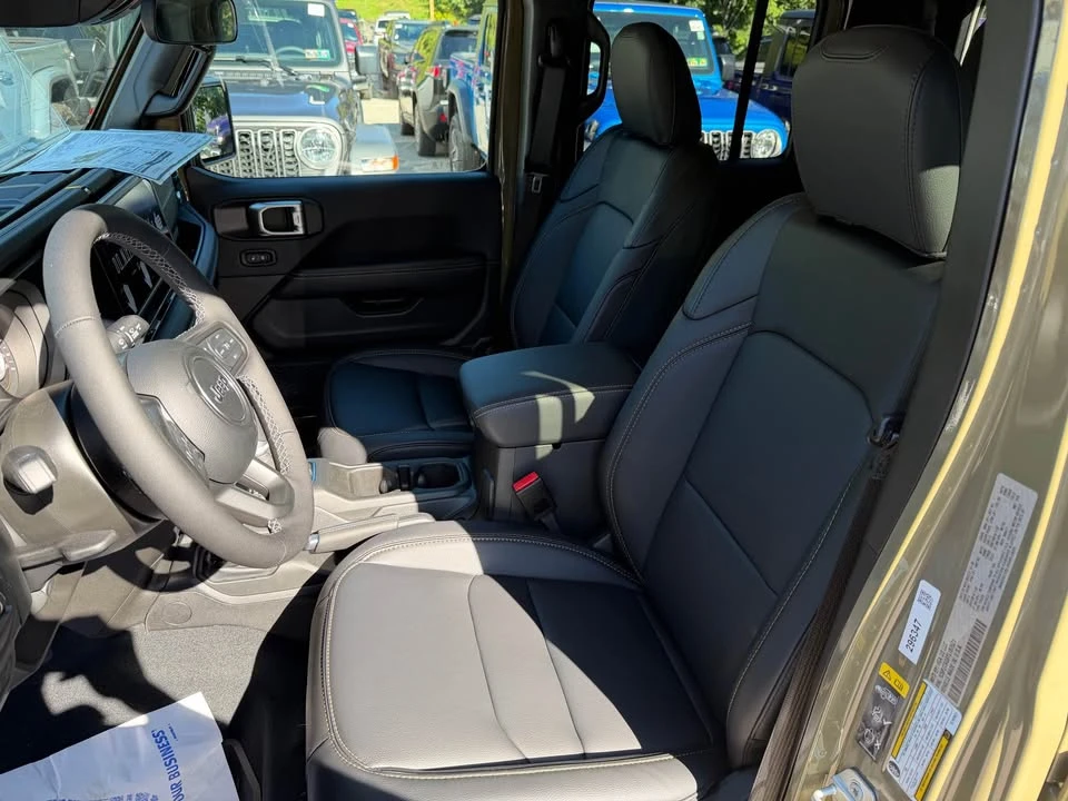 2026 Jeep JT Gladiator - Image 6 of 16