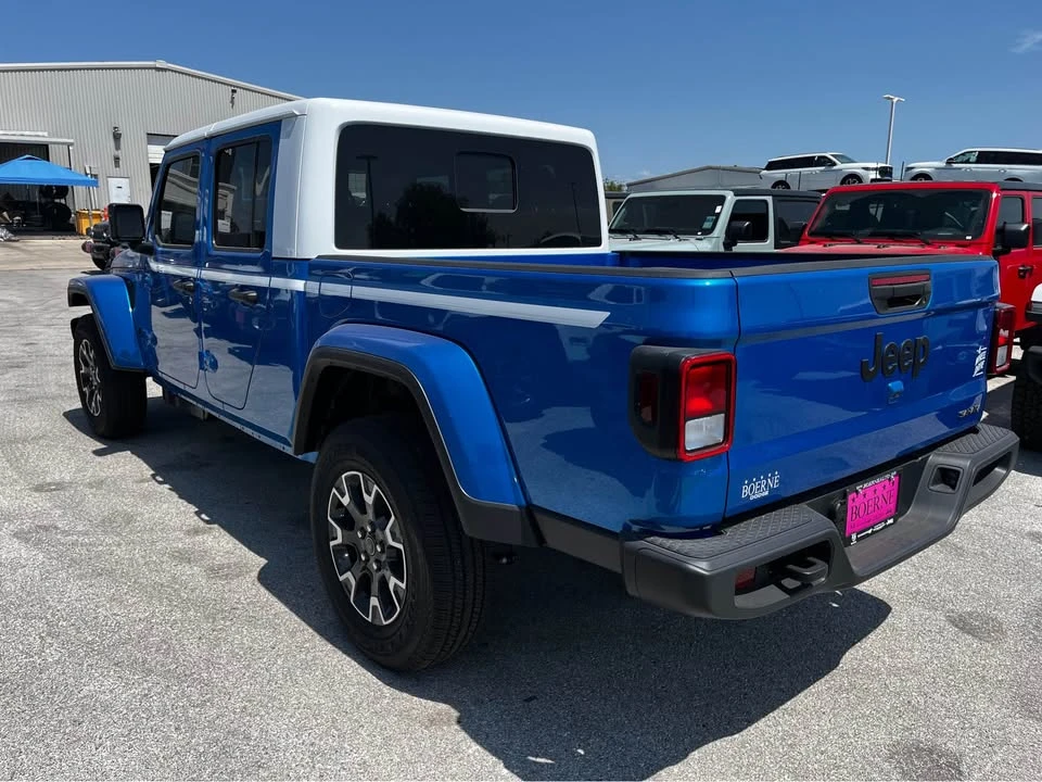 2026 Jeep JT Gladiator - Image 7 of 14