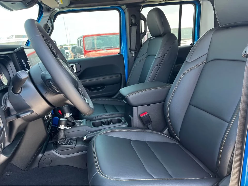 2026 Jeep JT Gladiator - Image 13 of 14