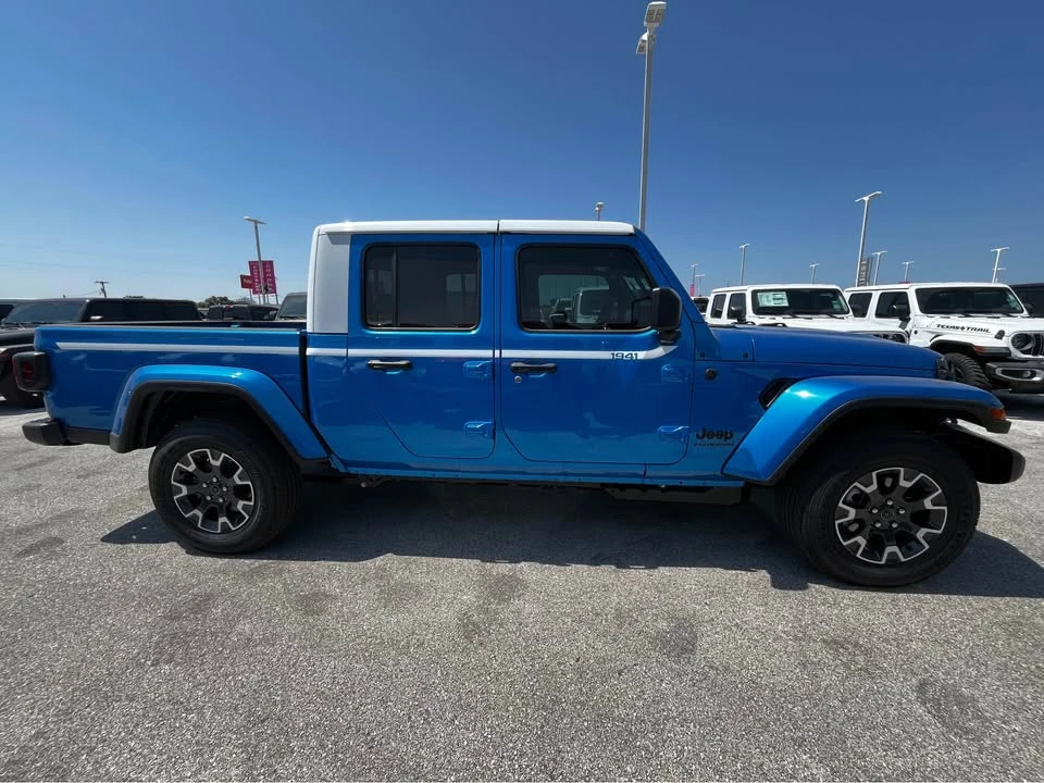 2026 Jeep JT Gladiator - Image 4 of 14