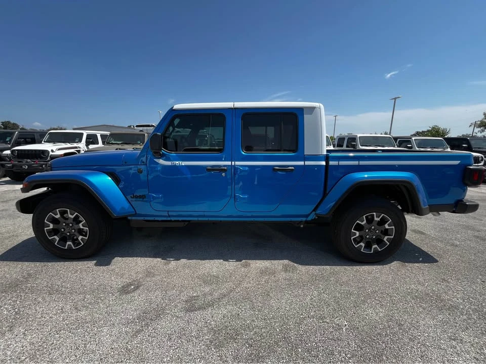 2026 Jeep JT Gladiator - Image 8 of 14