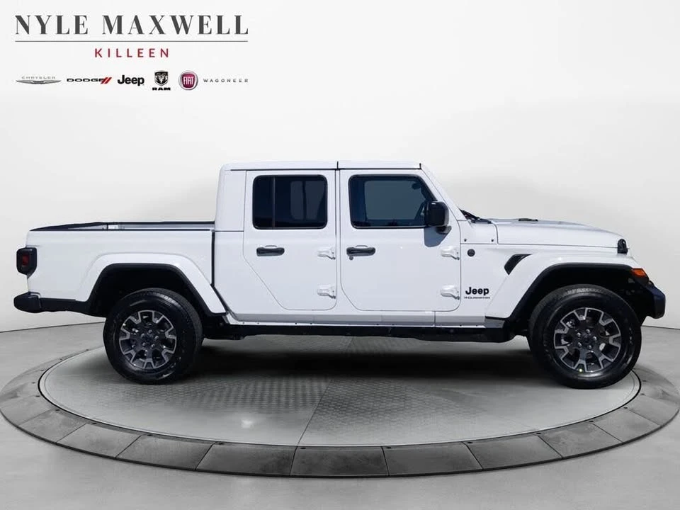 2026 Jeep JT Gladiator - Image 7 of 20