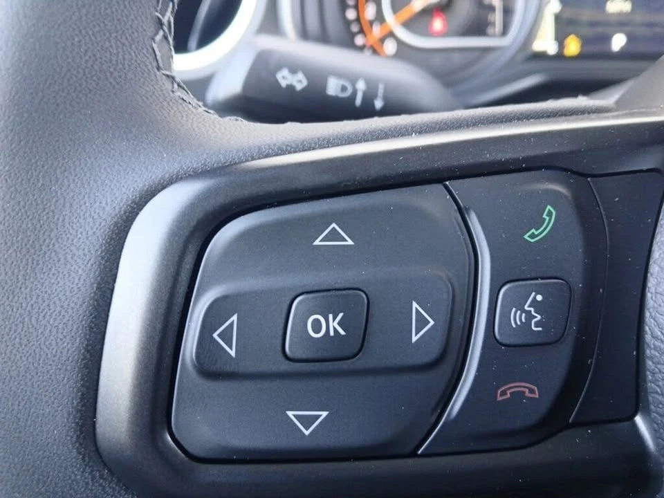 2026 Jeep JT Gladiator - Image 15 of 20