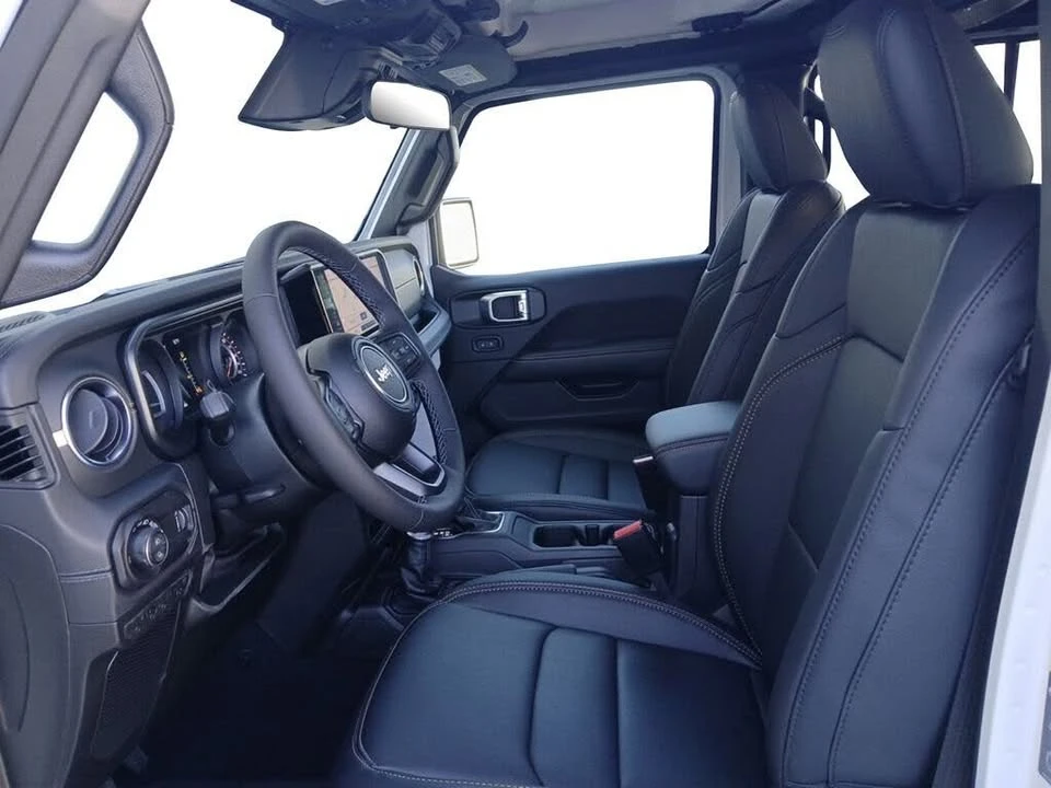 2026 Jeep JT Gladiator - Image 16 of 20