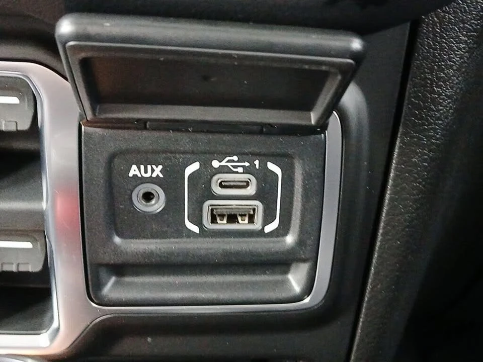 2026 Jeep JT Gladiator - Image 12 of 20