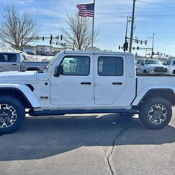 2026 Jeep Gladiator Sahara