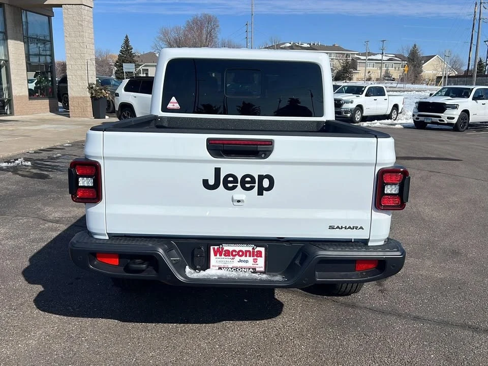 2026 Jeep JT Gladiator - Image 5 of 19