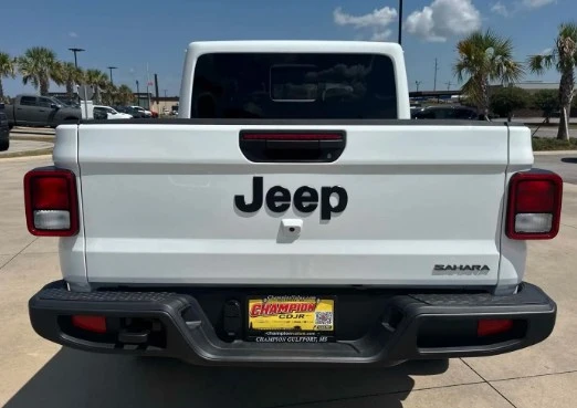 2026 Jeep JT Gladiator - Image 5 of 11