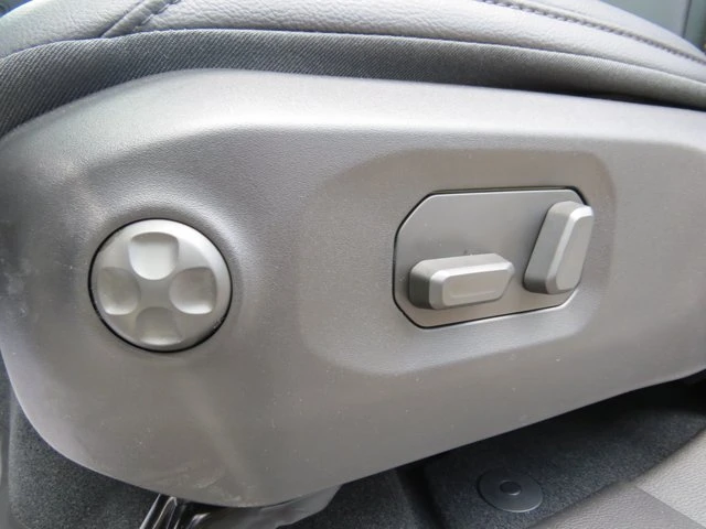 2026 Jeep JT Gladiator - Image 11 of 20