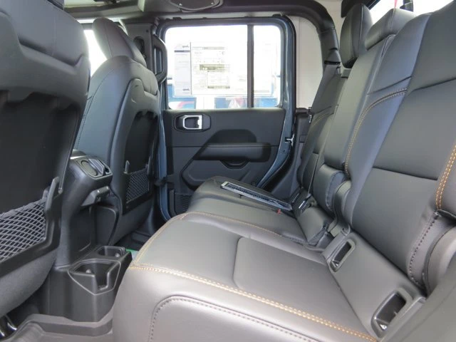 2026 Jeep JT Gladiator - Image 9 of 20