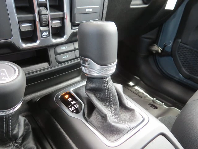 2026 Jeep JT Gladiator - Image 19 of 20